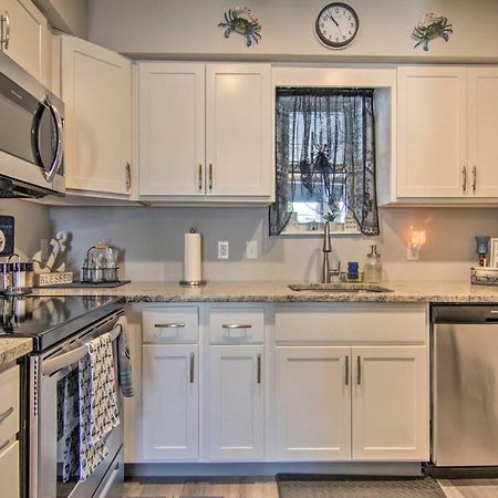 Airy Ocean City Condo On Canal Front With Deck! Luaran gambar