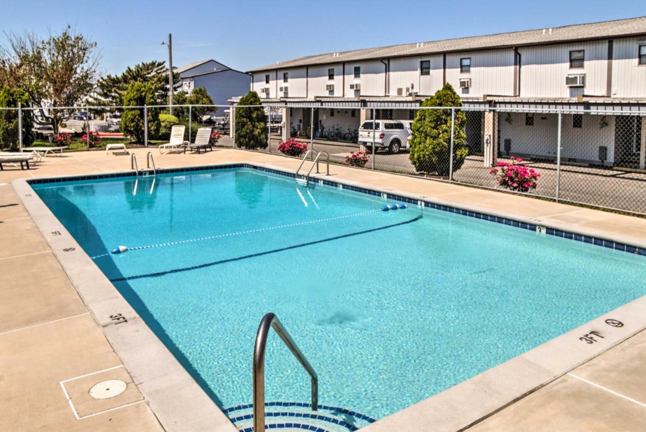 Airy Ocean City Condo On Canal Front With Deck! Luaran gambar